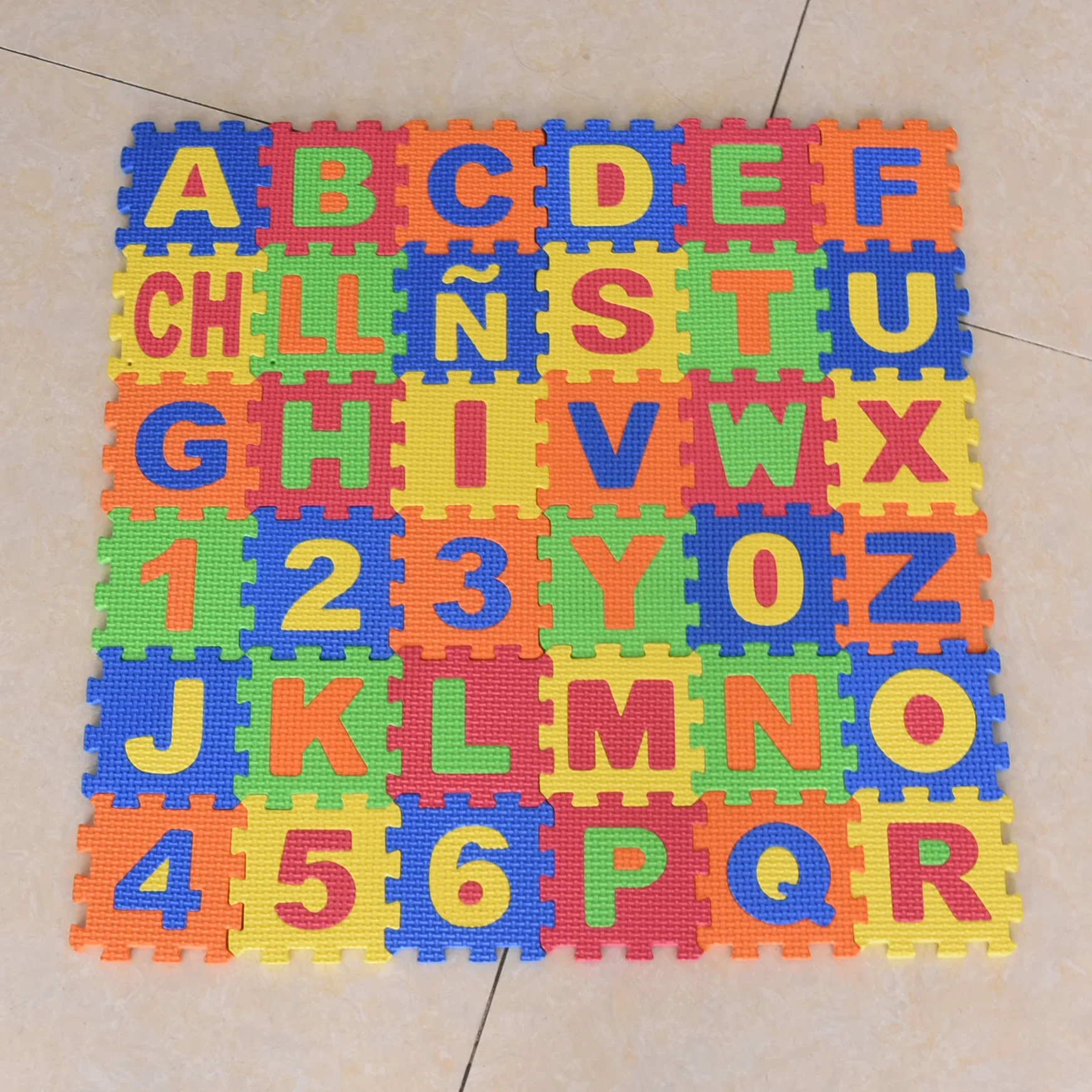 Tapis de jeu 36 pièces 9cm nom - Number Puzzle Foam avis et prix