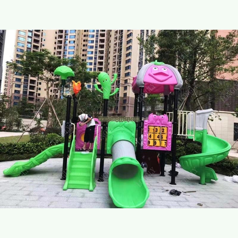 Toboggan en plastique LLDPE po - Kids Education Park avis et prix